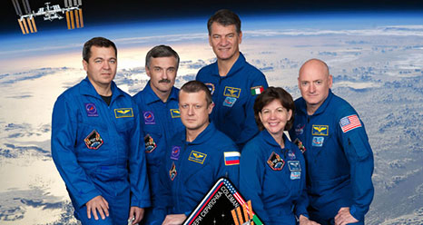 space shuttle discovery crew