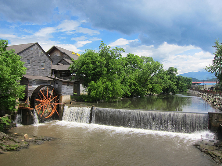 the old mill pigeon forge