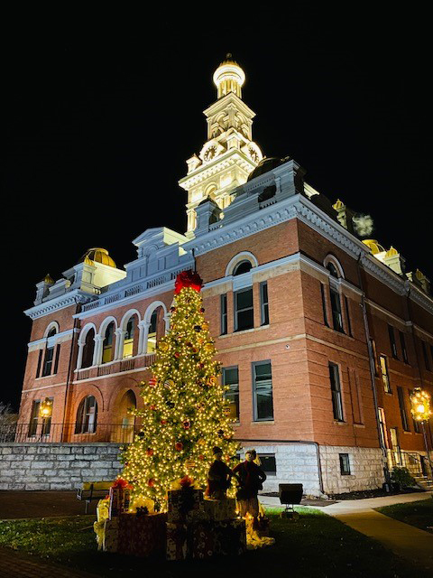 christmas at sevier county courthouse