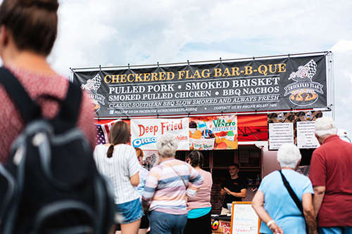 vendor serves up some tasty BBQ