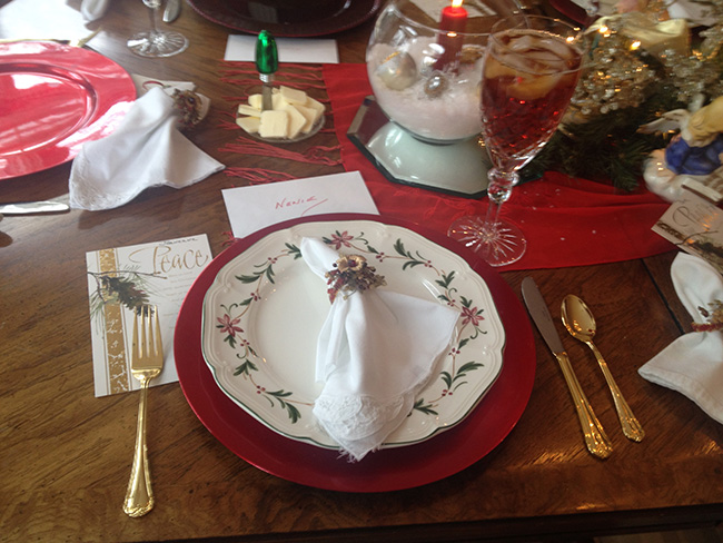 christmas table setting