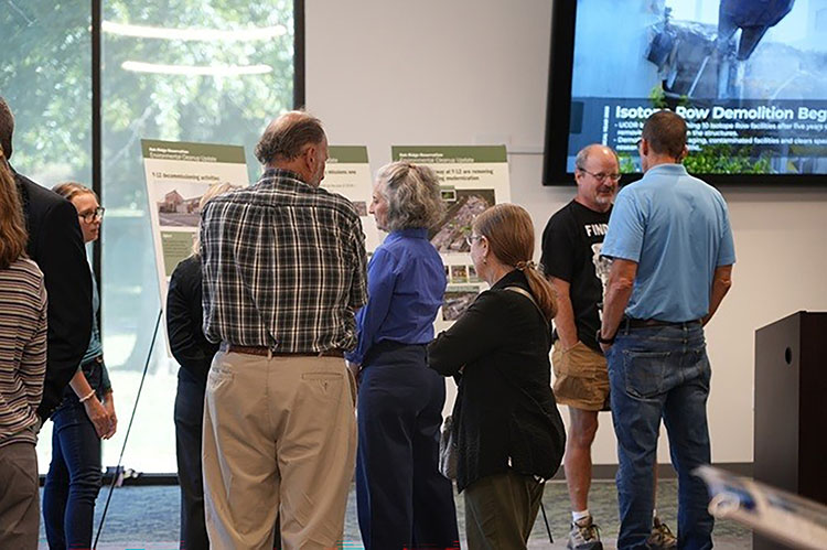 Oak Ridge cleanup meeting