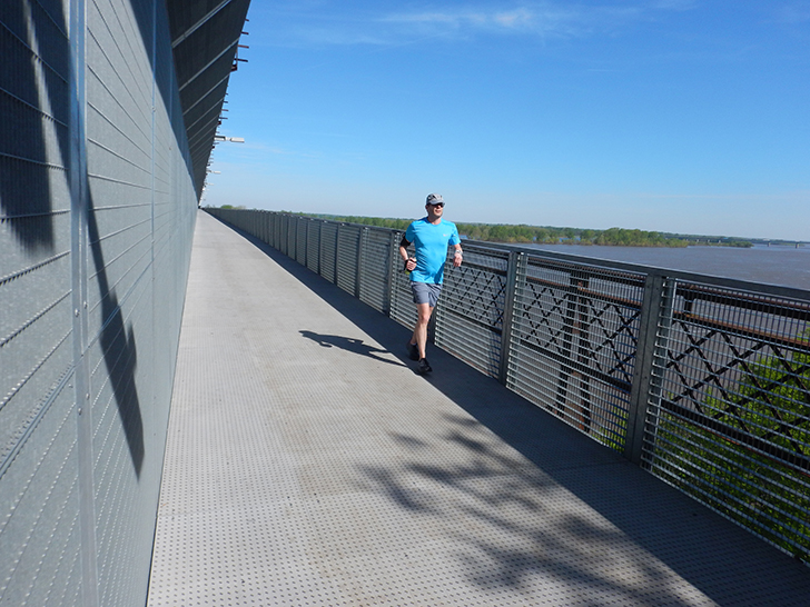 mississippi river bridge jogger