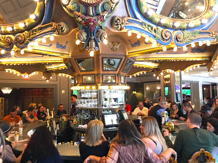 new orleans carousel bar