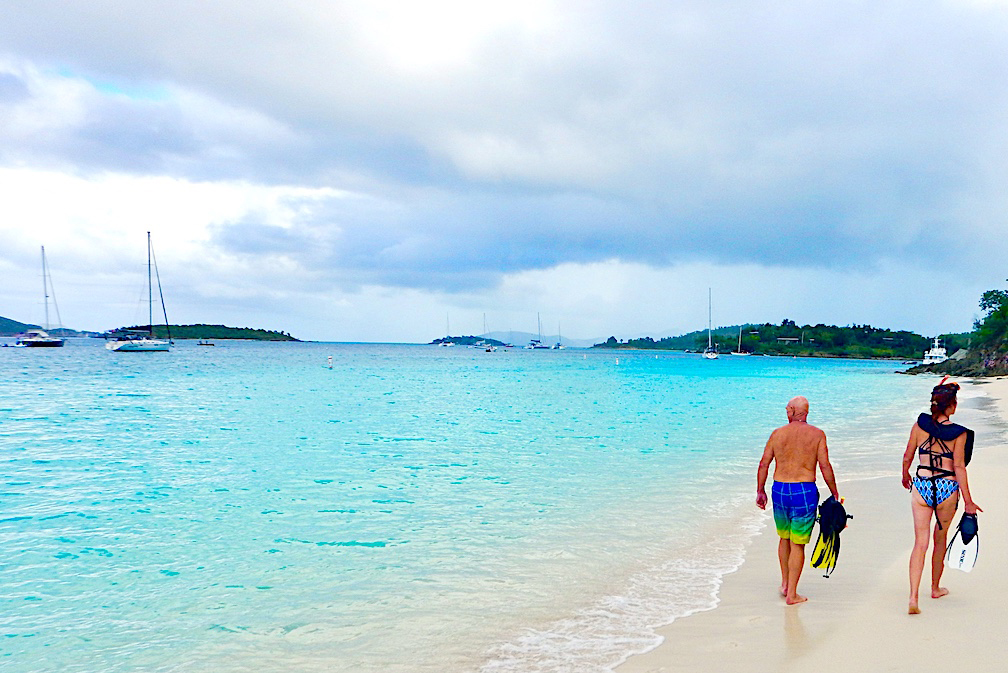 honeymoon beach snorkelers