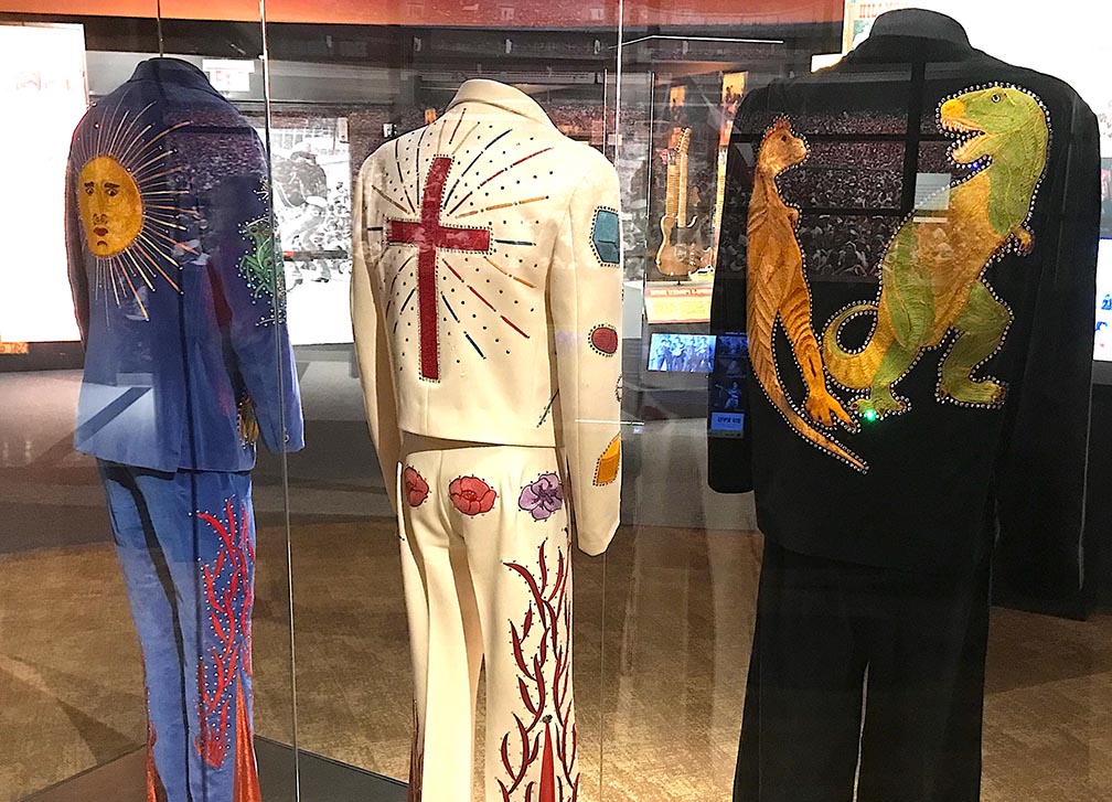 country music hall of fame nudie suits