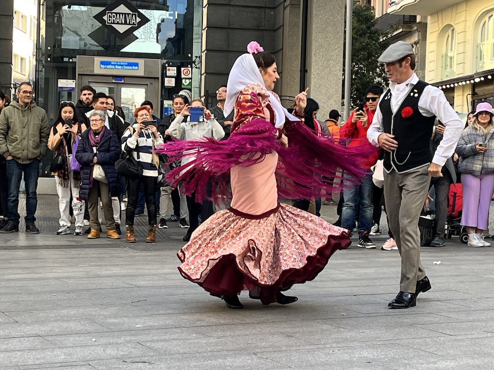 madrid plaza dancers