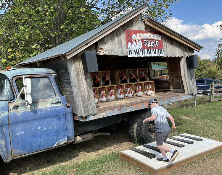 tennessee farm mechanical chickens