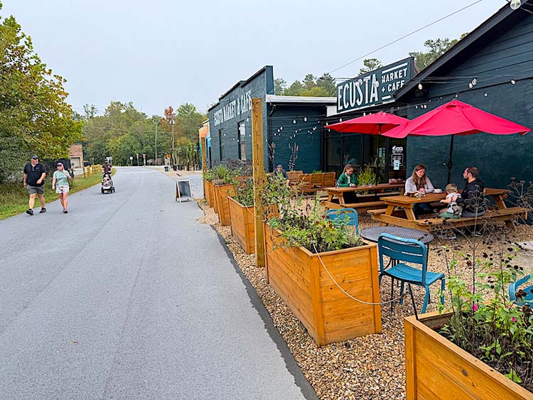Ecusta Market & Cafe