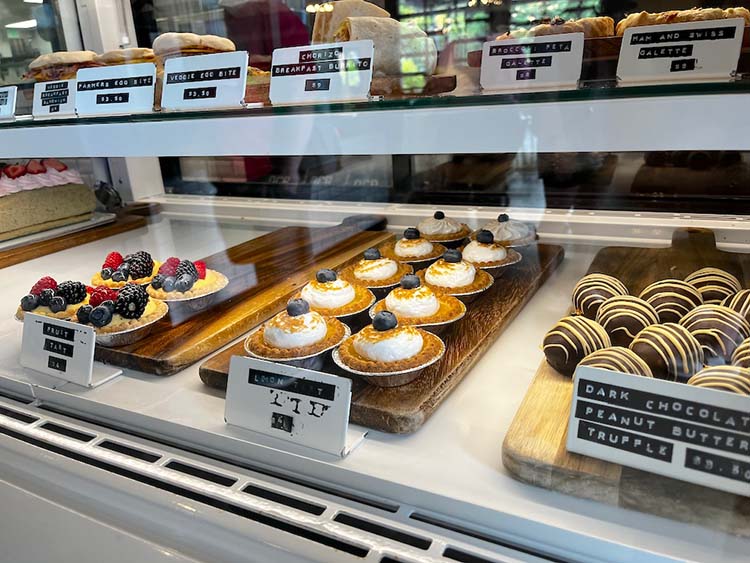 Farm 12 pastries
