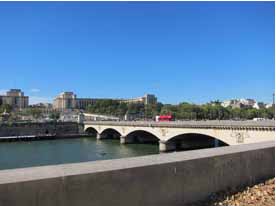 paris bridge